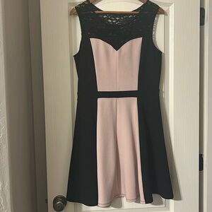 En Focus Studio Dusty Rose & Black Lace Knit Dress